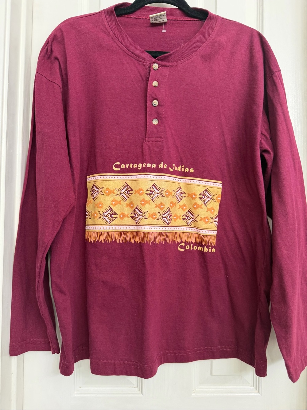 7101 Vintage Konkord XL Burgundy Long Sleeve Henley Cartagena de Indias Colombia